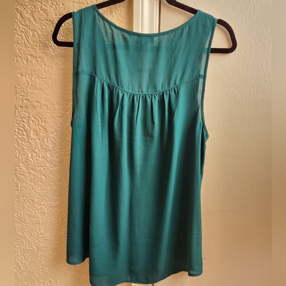 Torrid - Keyhole Chiffon Tank - Picture 2 of 5